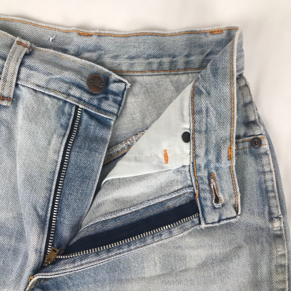 h. i. s. Distressed high rise jean short 22” waist - Picture 6 of 7